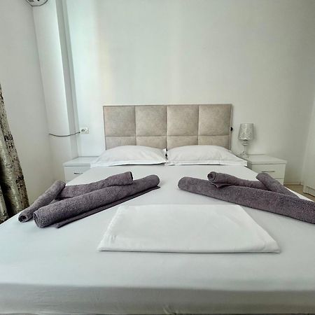 A&X Lovely And Central Apartment - 24H Self Check-In Tirana Exterior photo